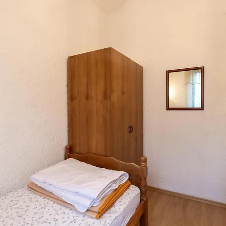 Appartement Awesome In With Wifi *